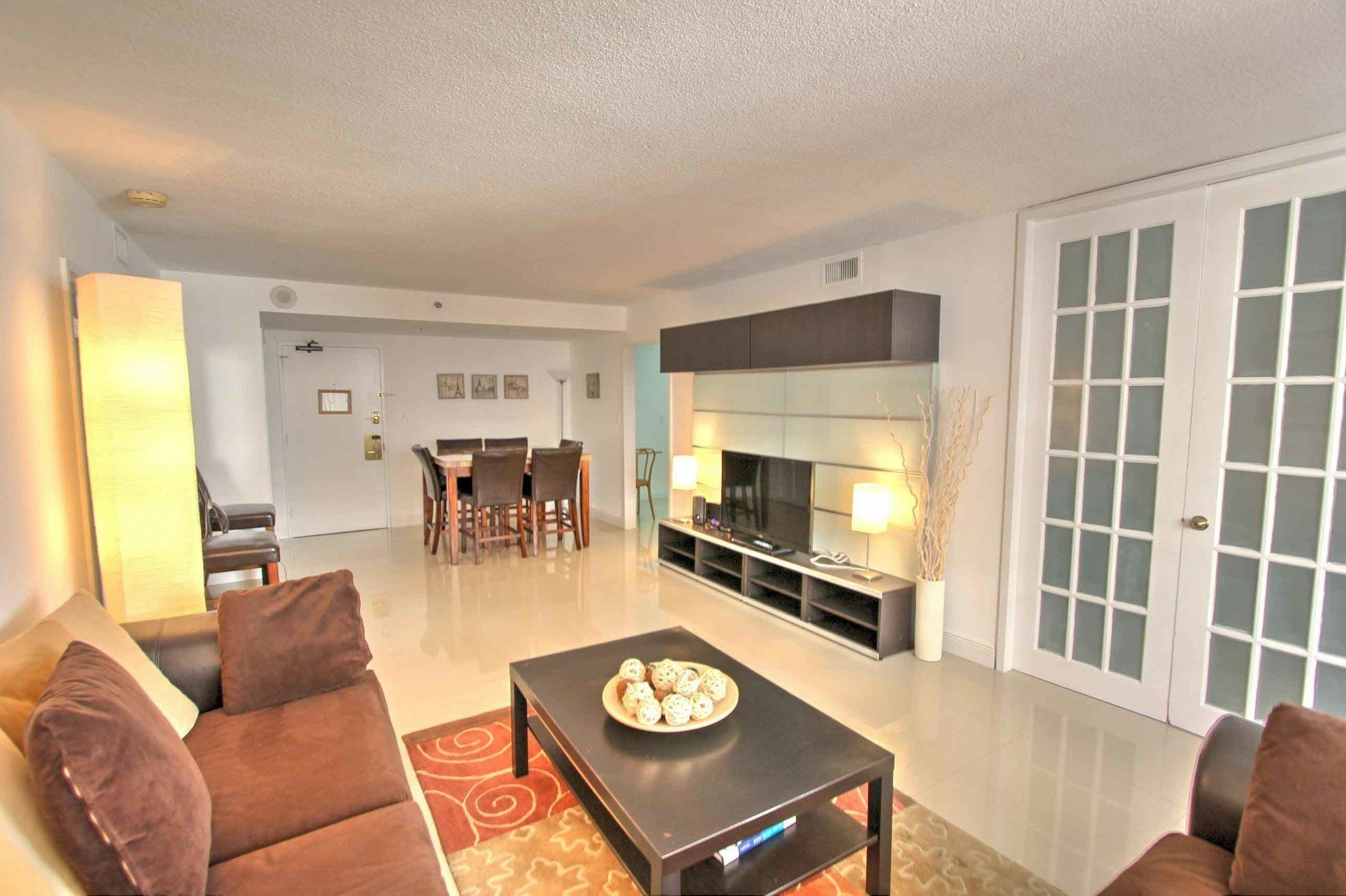 Private Apartments By Vacations On Μαϊάμι Μπιτς Εξωτερικό φωτογραφία